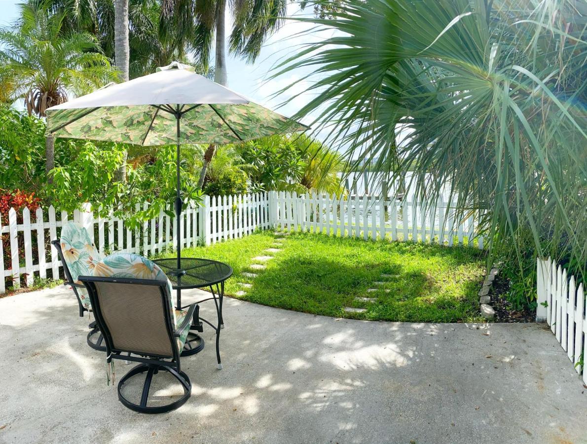 Beachtrail Lodging Clearwater Beach Exterior photo